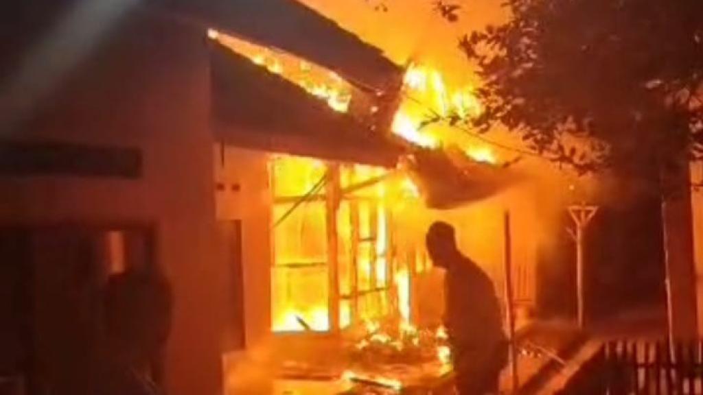 2 Rumah di Ciamis Ludes Terbakar Gegara Anak-Anak Main Korek Api