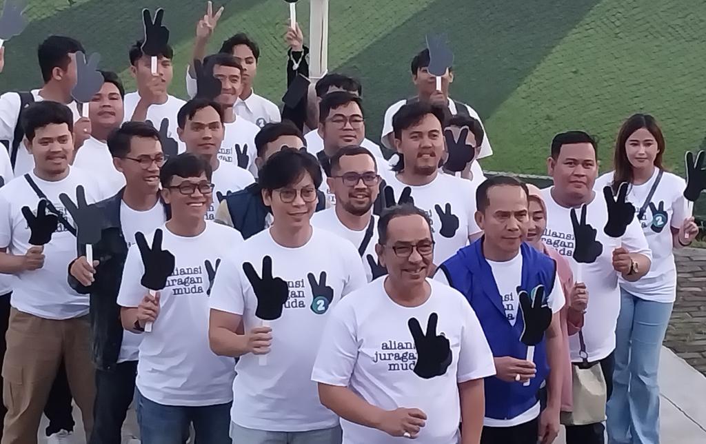 Ivan Dicksan-Dede Muharam Pilih Minta Doa Restu Orang Tua Jelang Debat Pilkada Kota Tasikmalaya