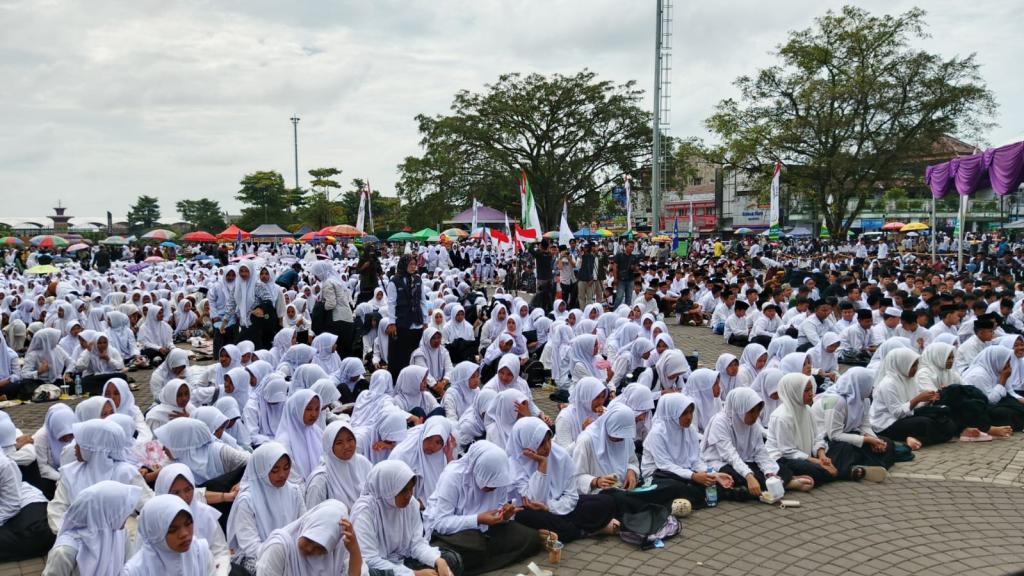 35.000 Santri di Ciamis Ikuti Tarhib Ramadan, Doakan Palestina dan Wakaf 3.000 Al-Qur'an