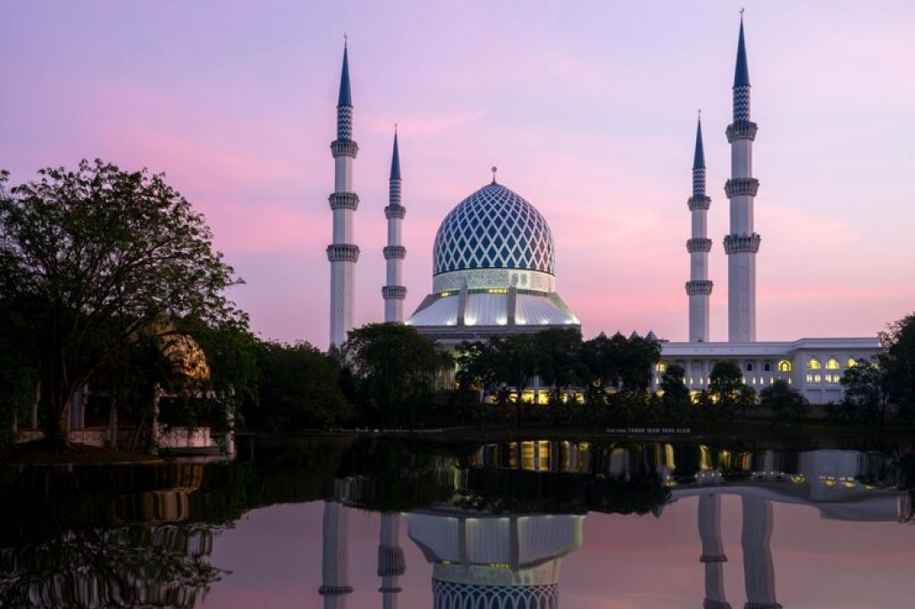 Jadwal Sholat Hari Ini di Kabupaten Garut, Rabu 31 Desember 2025