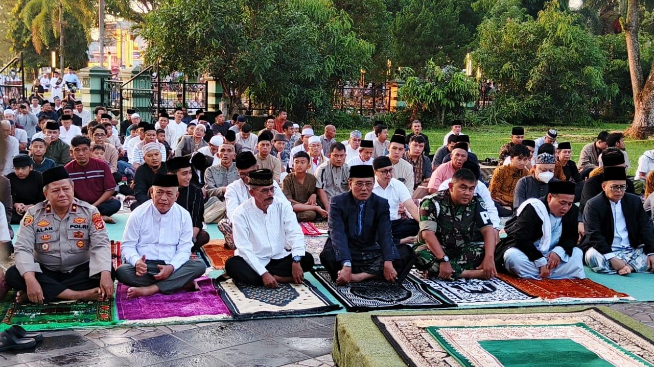 Jadwal Sholat Hari Ini di Kabupaten Ciamis, Senin 16 Juni 2025