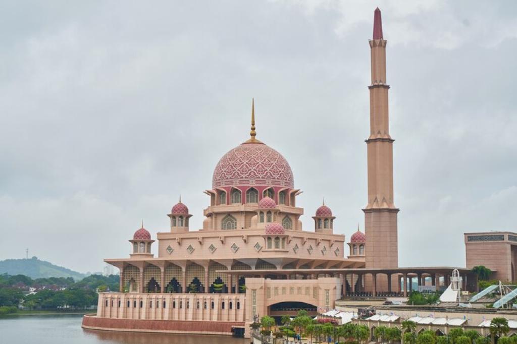 Jadwal Sholat Hari Ini di Kota Tasikmalaya, Selasa 1 April 2025