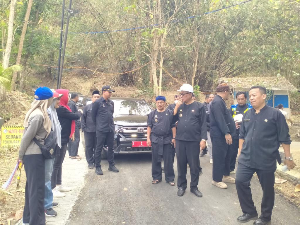 Alokasikan APBD Rp1 Miliar, Pemkot Banjar Perbaiki Jalan Rusak Parah Secara Bertahap