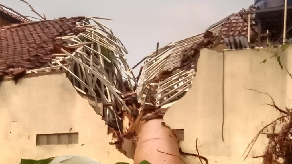 Badai Taliah di Ciamis Rusak Puluhan Rumah, Dua Rumah di Banjarsari Terdampak Parah