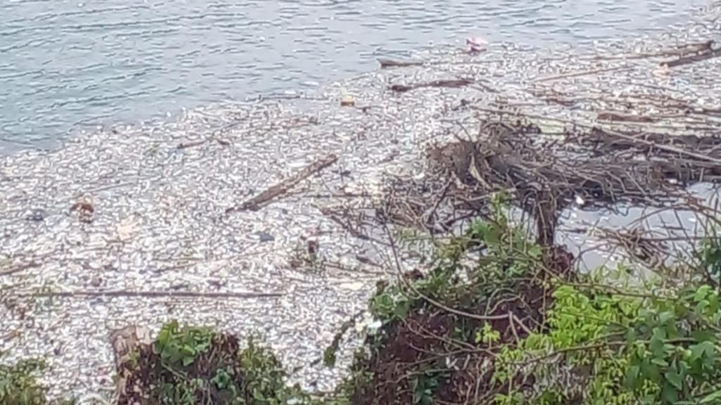 Bendungan Leuwikeris Khawatir Jadi Lautan Sampah