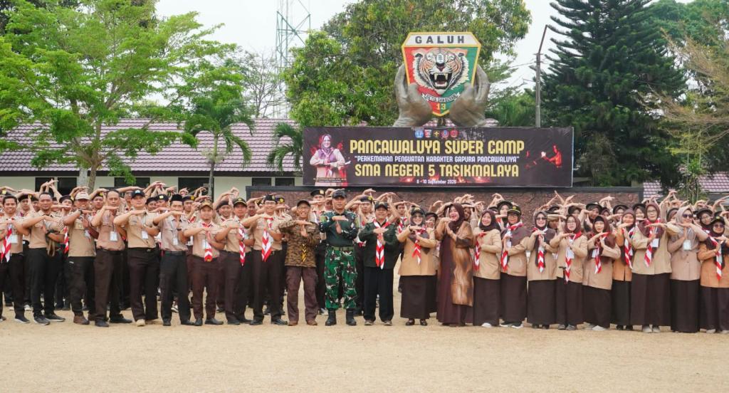 Bentuk Karakter dan Jiwa Bela Negara, 480 Siswa SMAN 5 Tasikmalaya Ikuti Pancawaluya Super Camp di Brigif 13