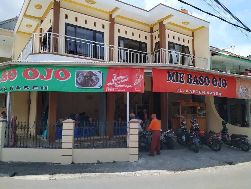 Rekomendasi Kuliner Weekend: Menikmati Semangkuk Bakso Ojo Tasikmalaya dengan Topping Kikil dan Sumsum Gurih