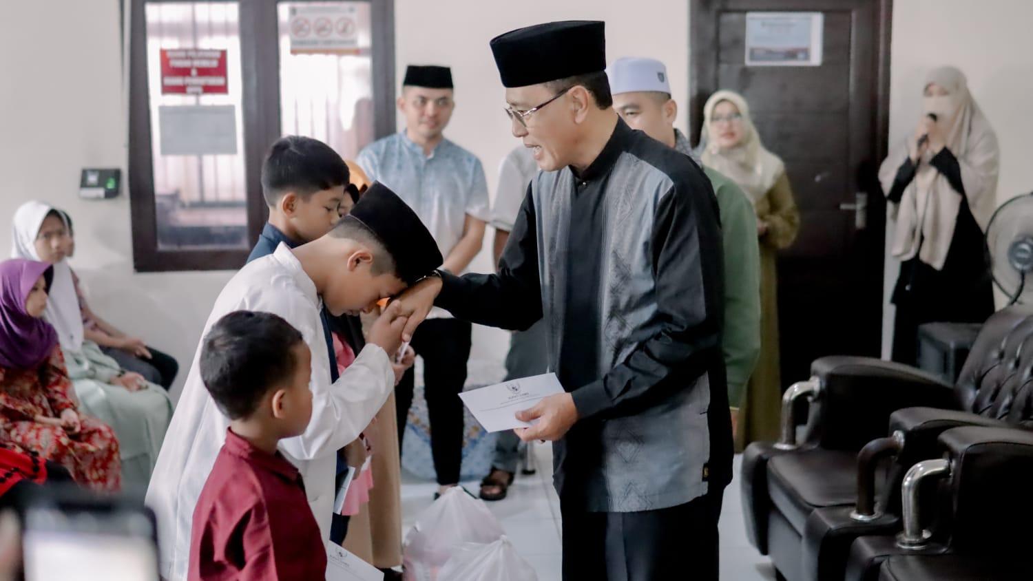Bupati Ciamis Santuni Anak Yatim dan Piatu di Tujuh Kelurahan Jelang Idulfitri