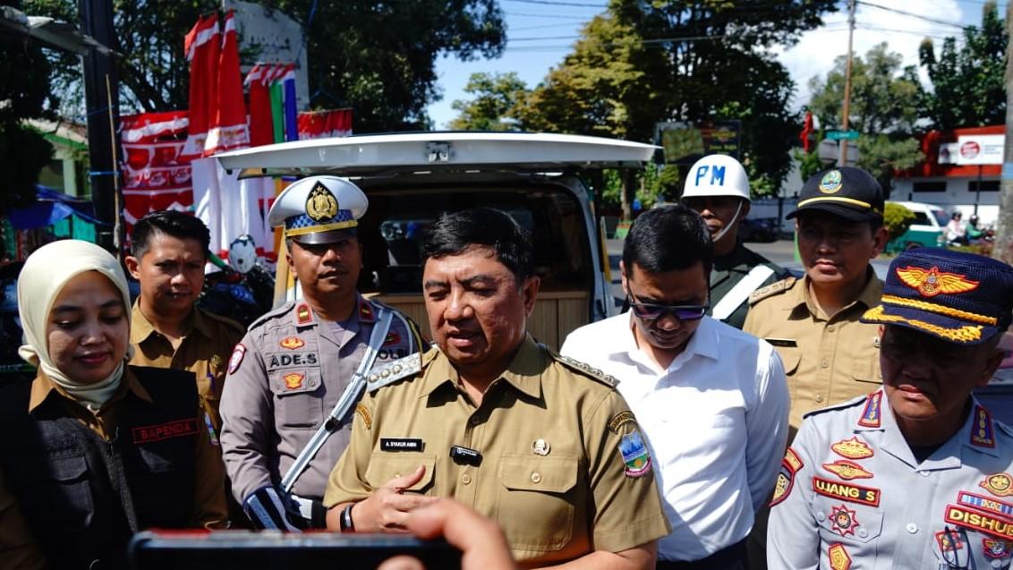 Bupati Garut Tinjau Razia KTMDU, Ajak Warga Taat Pajak demi Pembangunan Jalan