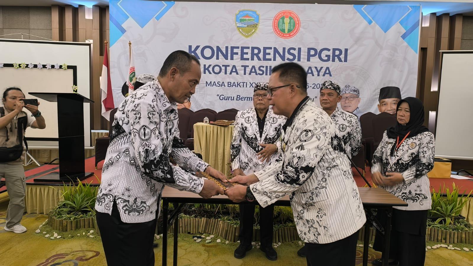 Cecep Susilawan Terpilih sebagai Ketua PGRI Kota Tasikmalaya Periode 2025–2030