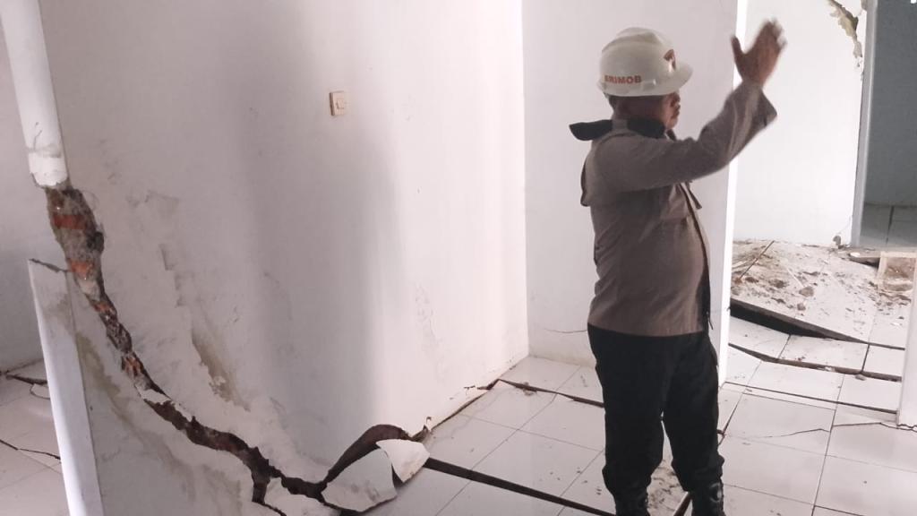 Cerita Penghuni Rumah Terdampak Pergerakan Tanah di Cineam Tasikmalaya: Baru Renovasi, Harus Ngungsi