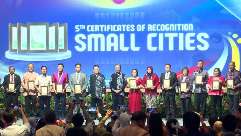 Ciamis Raih Penghargaan ASEAN ESC Award 2025 untuk Kategori Clean Land