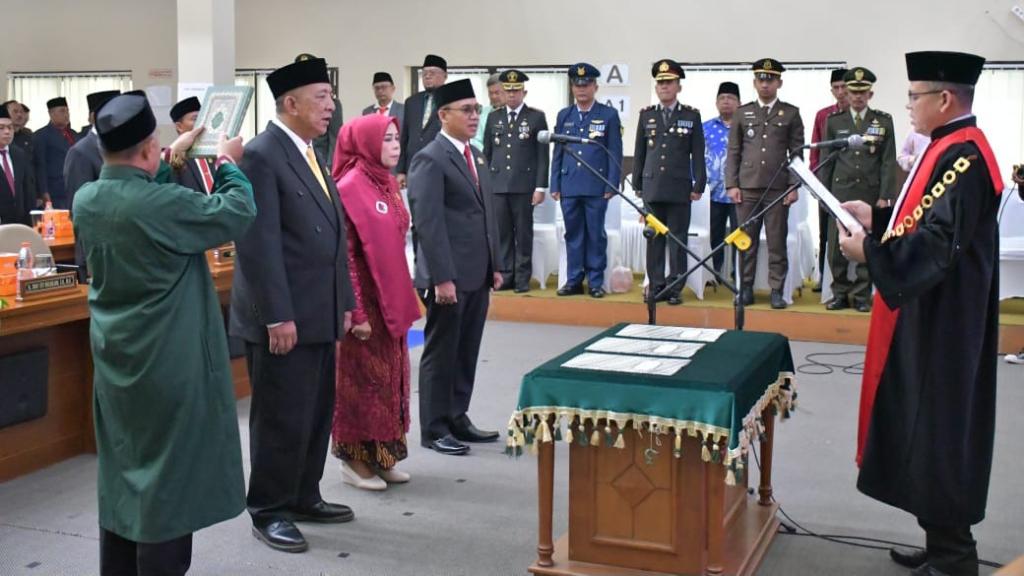 Dadang R Kalyubi Resmi Dilantik Sebagai Ketua DPRD Kota Banjar 2024-2029