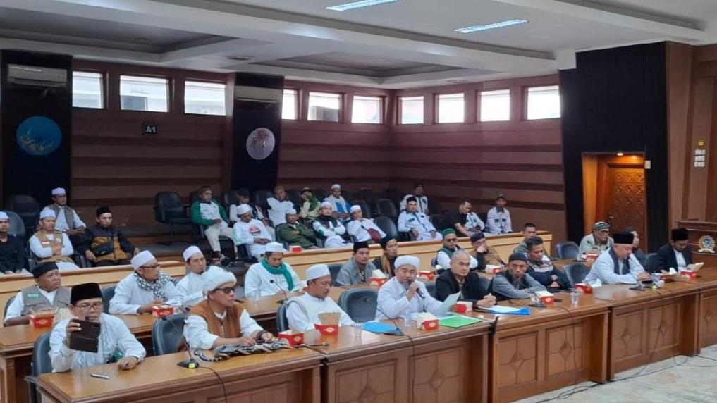 Desak Perda Larangan LGBT, FPI dan Ormas Islam Datangi Kantor DPRD Kota Tasikmalaya