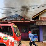 Diduga Akibat Kompor Memasak, Kebakaran Hanguskan Bangunan di Jalan Ciptomangunkusumo Ciamis