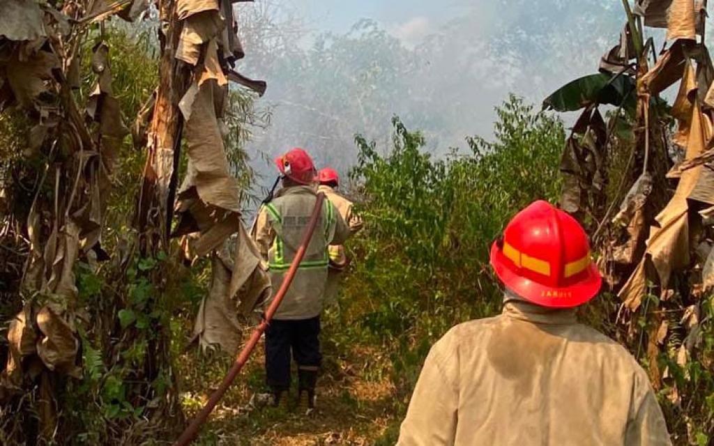 Diduga Berasal dari Pembakaran Sampah yang Ditinggalkan, Lahan di Mangkubumi Tasikmalaya Terbakar