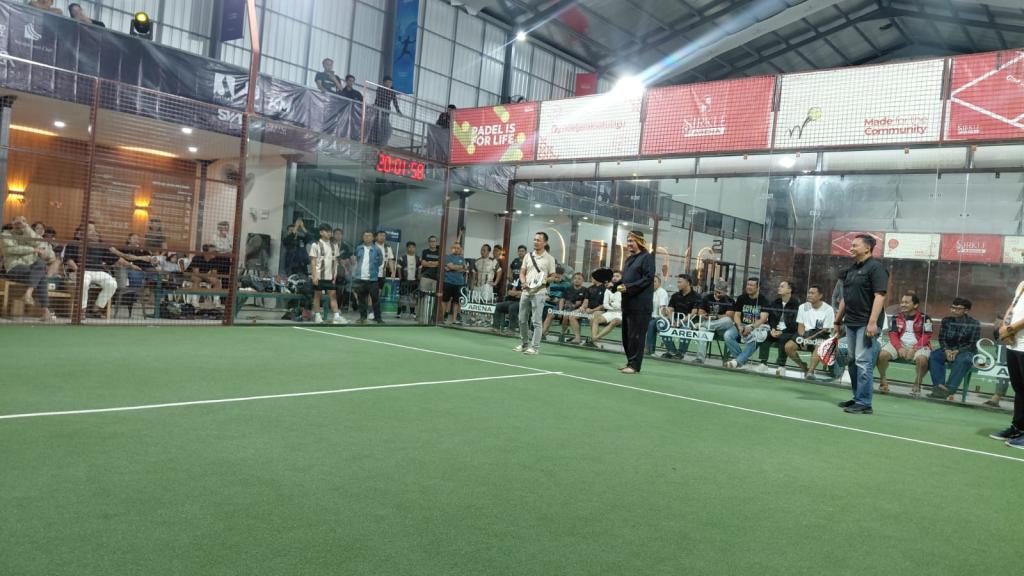 Diikuti 160 Peserta, Diky Chandra Buka Turnamen Tarkam Padel Vol 3 di Cihideung Tasikmalaya