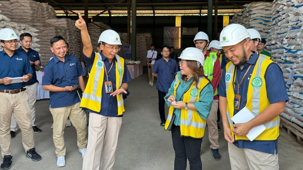 Direksi Pupuk Kujang Pastikan Distribusi Tepat Sasaran, Blusukan ke Berbagai Daerah Terpencil