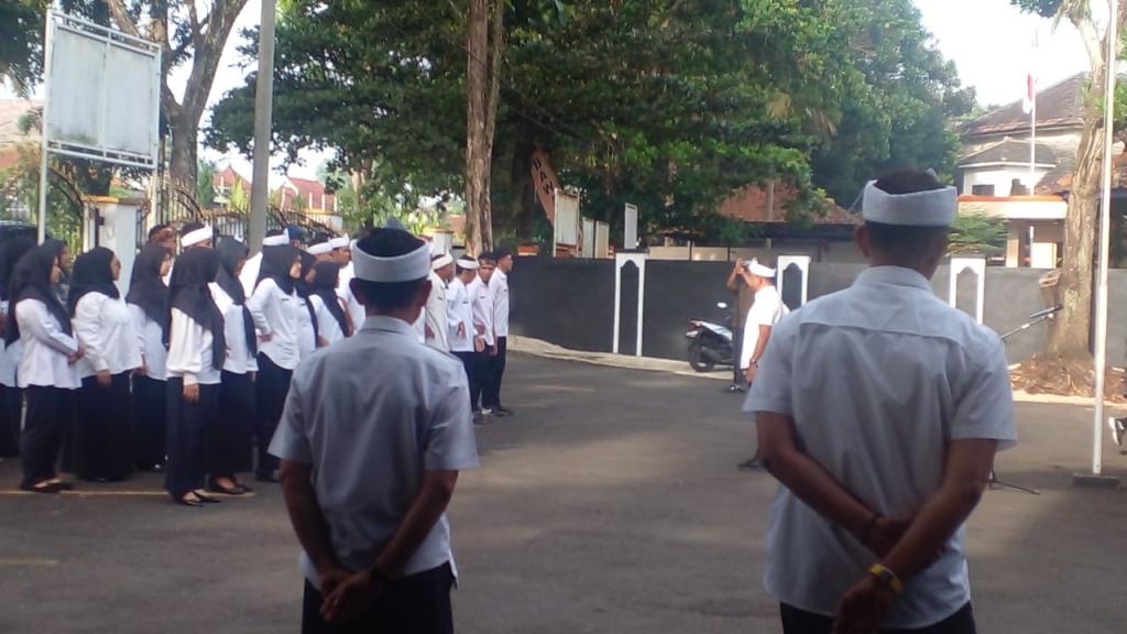 Disbudpora Ciamis Terapkan Hari Nyunda, Pegawai Wajib Pakai Iket dan Berbahasa Sunda Setiap Rabu