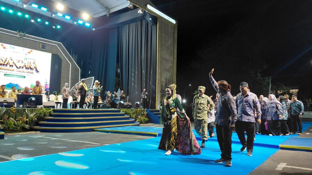 Dorong Batik Sukapura Go International, Carnival Batik Festival Meriahkan Hari Jadi Ke-394 Kabupaten Tasikmalaya