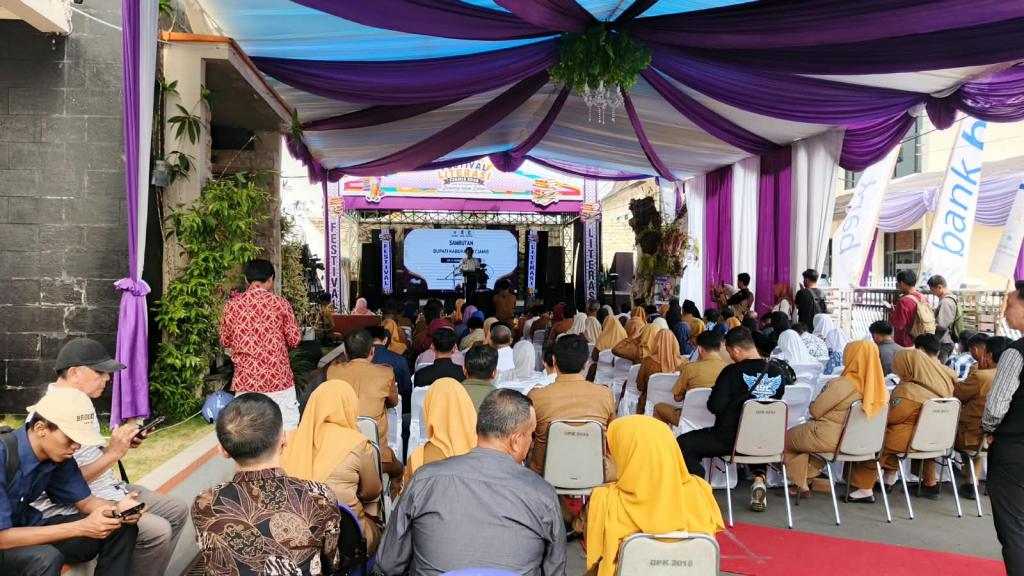 Dorong Budaya Membaca di Era Digital, Bupati Herdiat Buka Festival Literasi Ciamis 2026