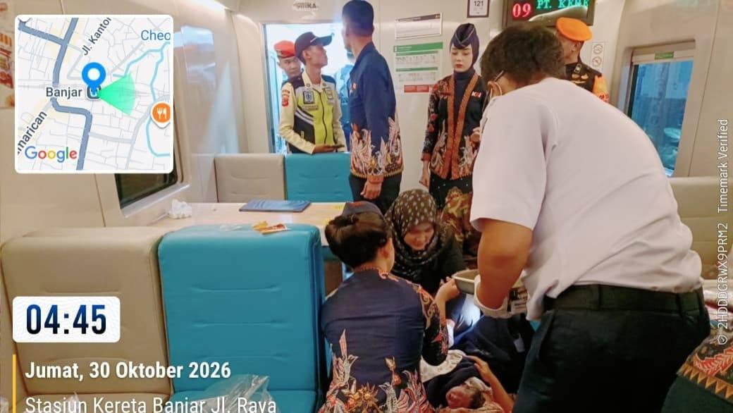 Dramatis! Ibu Melahirkan di Gerbong Makan KA Sangkuriang, Bayi Laki-laki Usul Diberi Nama Fajar Alfarizki Sangkuriang