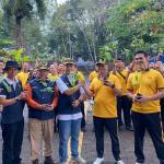 Dukung Green Policing, Perhutani KPH Tasikmalaya Serahkan 50 Bibit Pohon ke Polres Tasikmalaya Kota