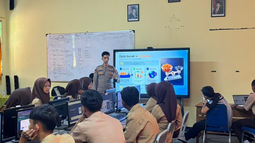Edukasi Pelajar Era Digital, Polres Banjar Gelar Pelatihan Paham AI di SMKN 3 Banjar
