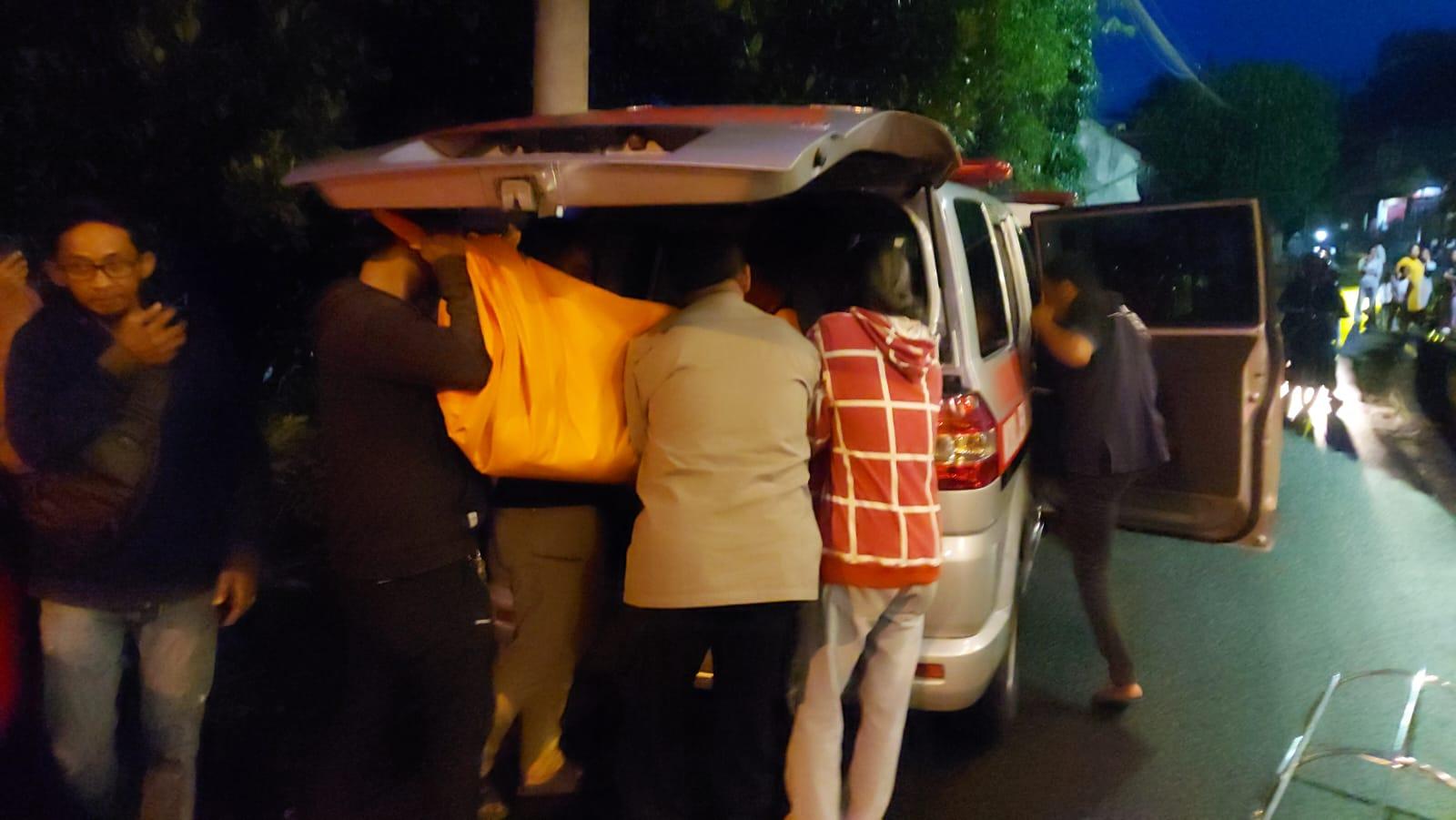 Geger! Mayat Pria Ditemukan di Saung Kolam Ikan di Bantarsari Bungursari Tasikmalaya