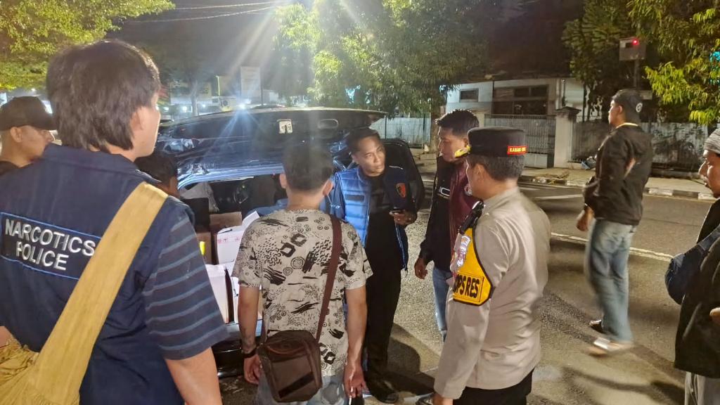 Gelar Patroli KRYD Akhir Pekan, Polres Ciamis Amankan 306 Botol Miras di Cikoneng dan Ciamis Kota