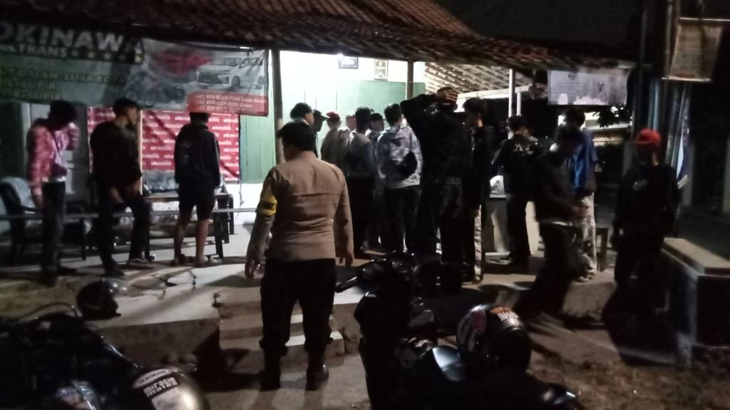Gelar Patroli KRYD Malam Minggu, Polsek Tawang Amankan 23 Pemuda Asyik Pesta Miras di Jalan SKP Pancasila