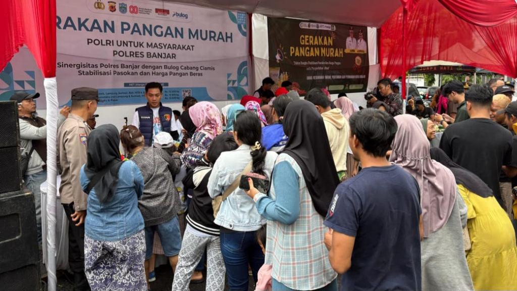 Gerakan Pangan Murah Polres Banjar Diserbu Warga, Ada yang Antre Sejak Pagi