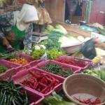 Harga Cabai Rawit Merah di Pasar Manis Ciamis Anjlok hingga 50 Persen