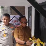 HUT Bhayangkara ke-79, Kapolres Tasikmalaya Kota Bedah Rumah Lansia di Argasari