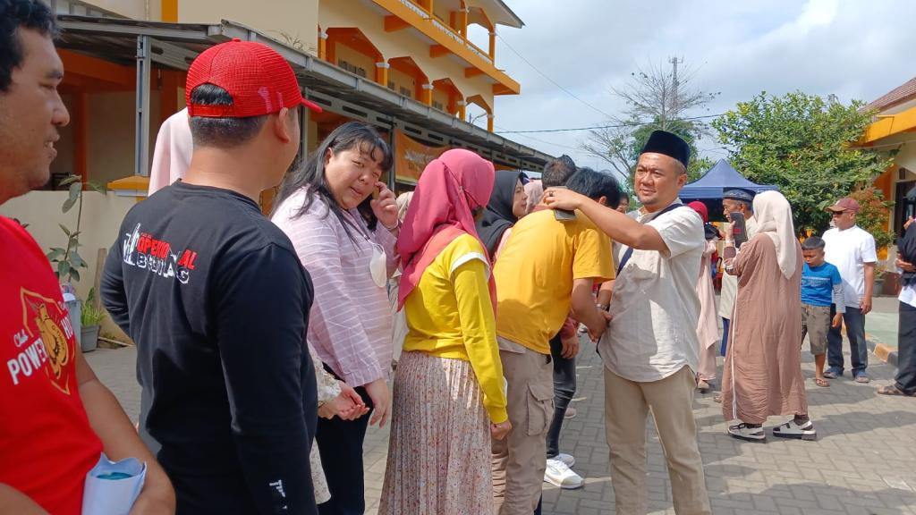 Bahagianya Roni, Karyawan Asia Plaza Group Setelah Diberangkatkan Umroh