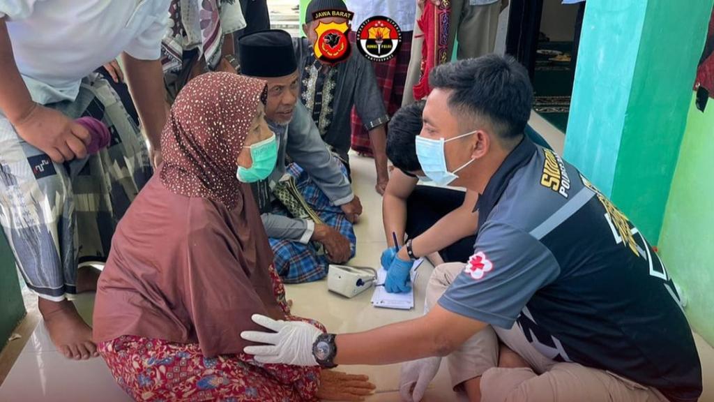 Polres Banjar Gelar Bakti Kesehatan dan Pengobatan Gratis