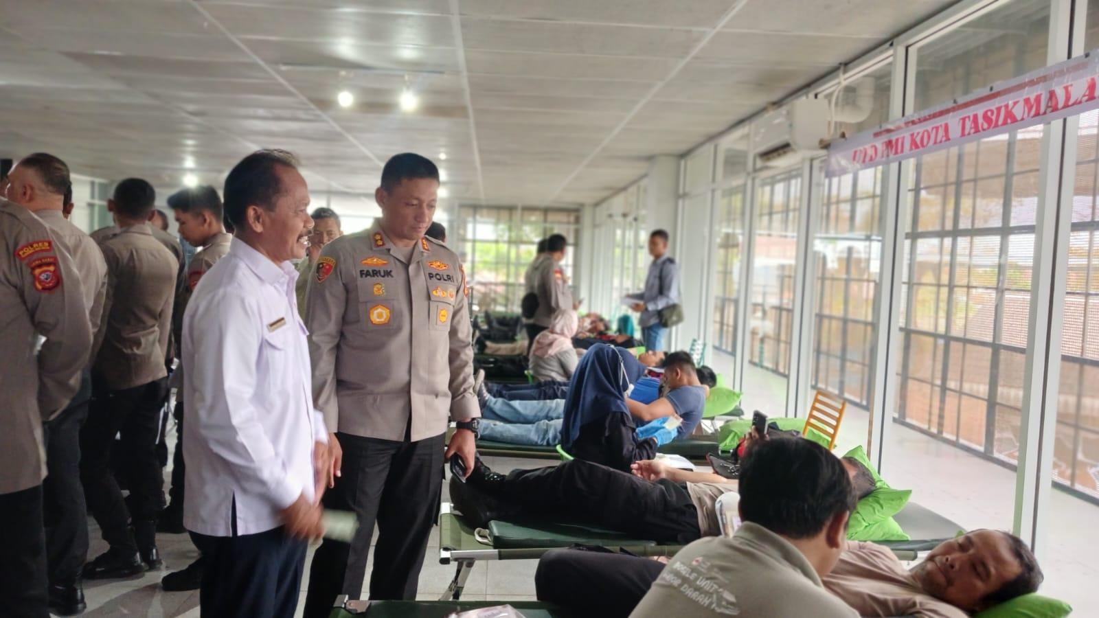 Setetes Darah, Sejuta Harapan: Polres Tasikmalaya Kota Gelar Donor Darah Superhero Ramadan