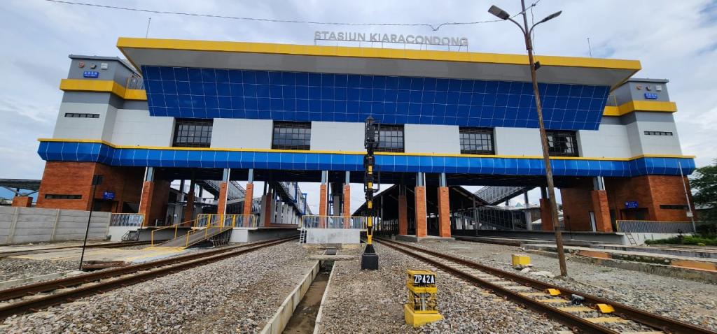 Jelang Mudik Lebaran 2025, KAI Daop 2 Bandung Imbau Penumpang Datang Lebih Awal ke Stasiun