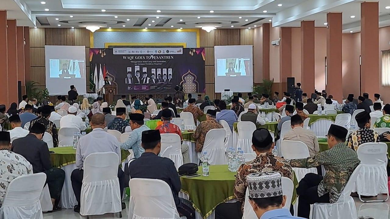 BWI Gelar Waqf Goes To Pesantren di Cipasung Tasikmalaya, Dorong Kemandirian Pendidikan melalui Wakaf Uang