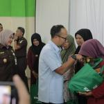 Semangat Kolaborasi Kejari dan Pemkot Tasikmalaya Salurkan Sembako untuk Warga Kurang Mampu