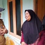 Menanti Harapan, Istri Korban Longsor di Salawu Berdoa Suaminya Segera Ditemukan
