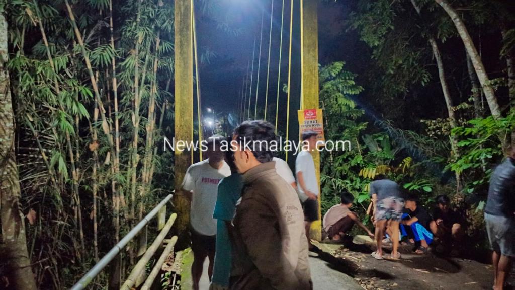 BREAKING NEWS: Pria Diduga Lompat ke Sungai Ciwulan di Sasak Tonjong Tasikmalaya, Sempat Titipkan Motor