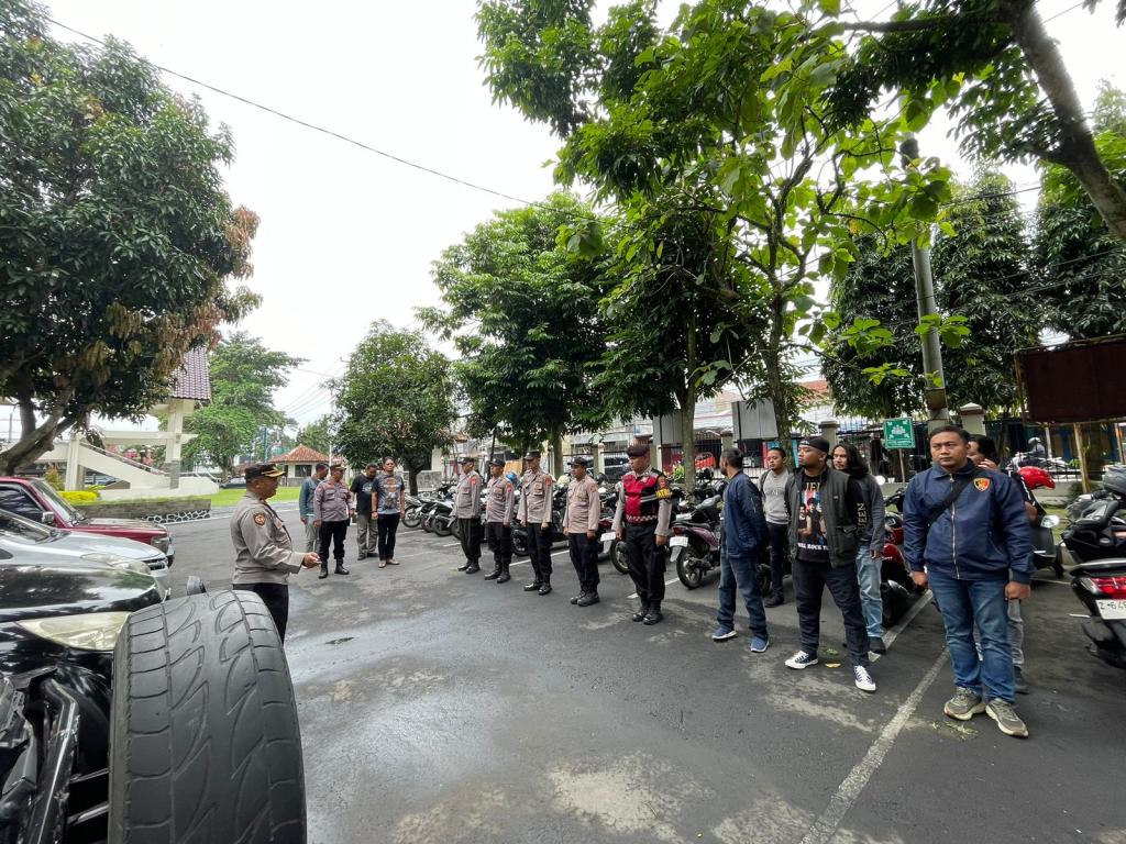 Polres Tasikmalaya Kota Kerahkan Personel Amankan Audiensi Dua Ormas di Gedung DPRD