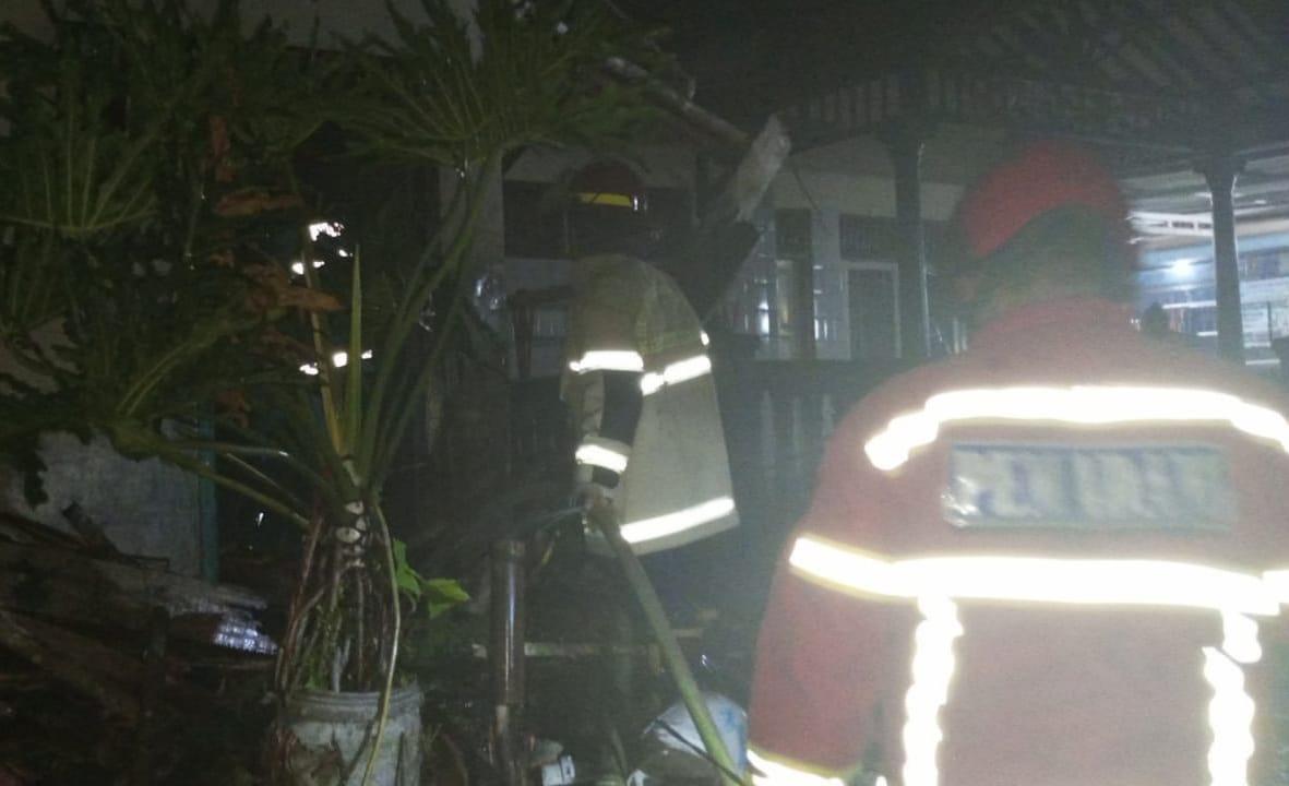 Tungku Lupa Dimatikan, Pabrik Kue di Imbanagara Ciamis Ludes Terbakar