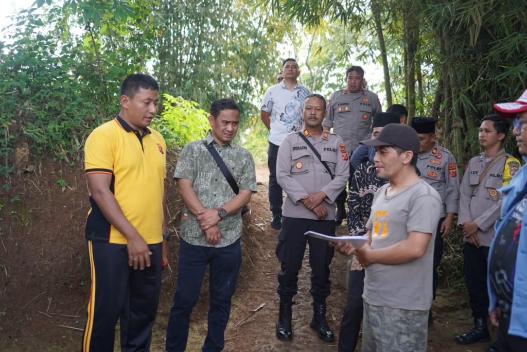 Polisi Turun Tangan: Polres Tasikmalaya Kota Renovasi WC Umum demi Kesehatan Warga