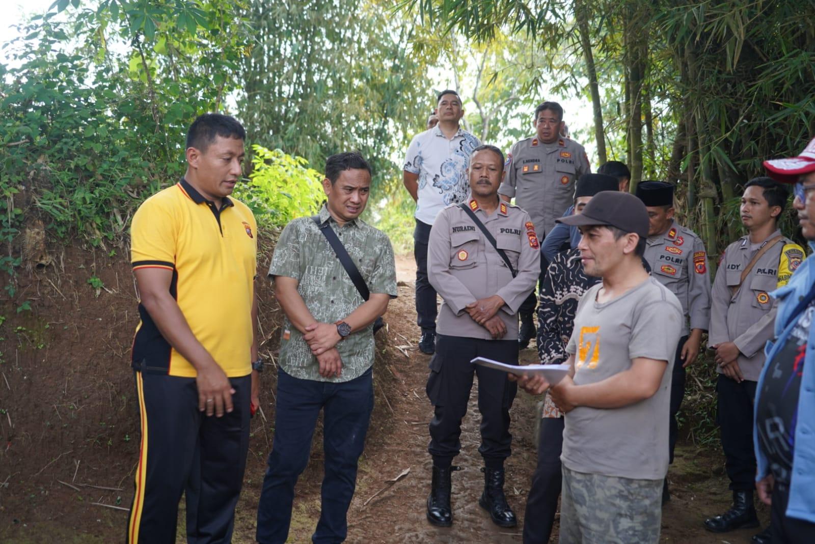 Polisi Turun Tangan: Polres Tasikmalaya Kota Renovasi WC Umum demi Kesehatan Warga