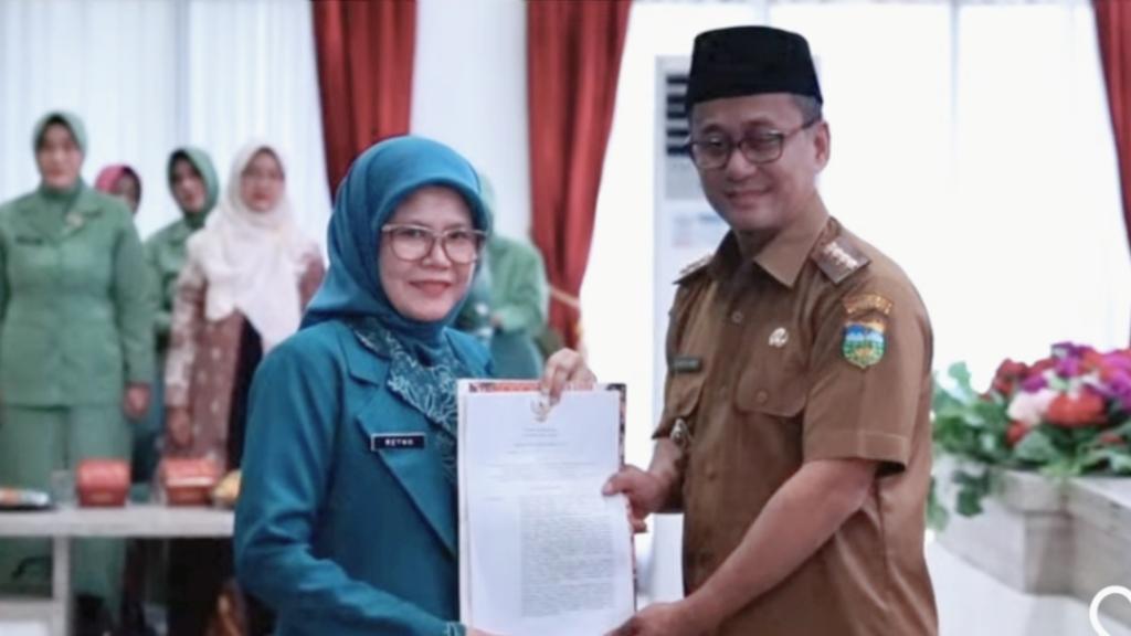 Bupati Cecep Lantik Pengurus TP PKK Kabupaten Tasikmalaya Periode 2025-2030, Tegaskan Fokus pada Tupoksi