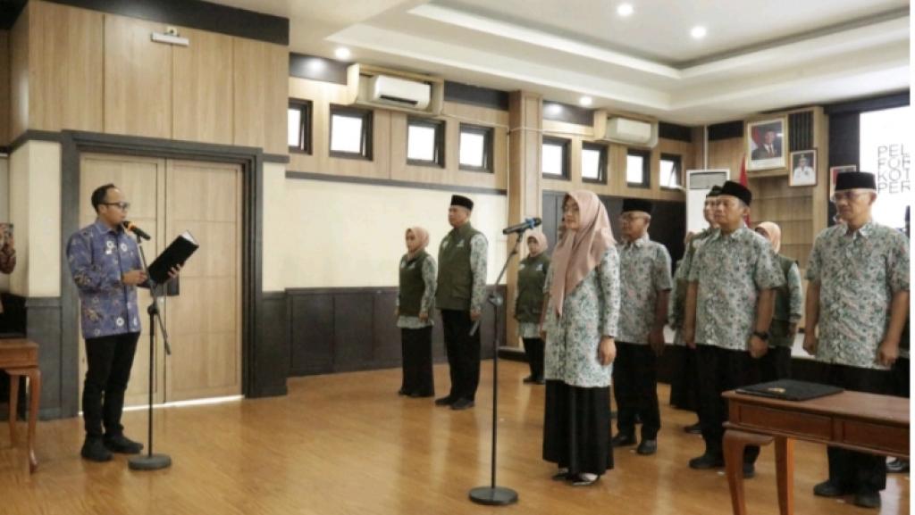 Wali Kota Tasikmalaya Viman Alfarizi Ramadhan Lantik Pengurus Forum Kota Sehat Periode 2025–2027