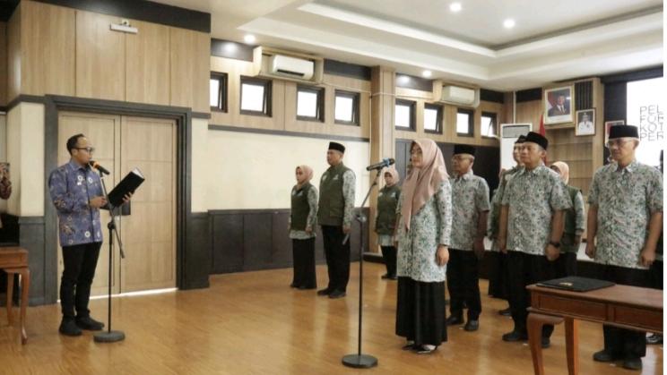 Wali Kota Tasikmalaya Viman Alfarizi Ramadhan Lantik Pengurus Forum Kota Sehat Periode 2025–2027