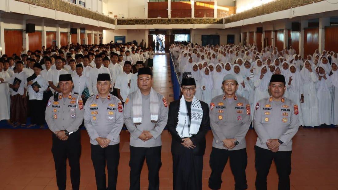 Kapolres Ciamis Silaturahmi ke Ponpes Darussalam, Ajak Santri Perangi Narkoba